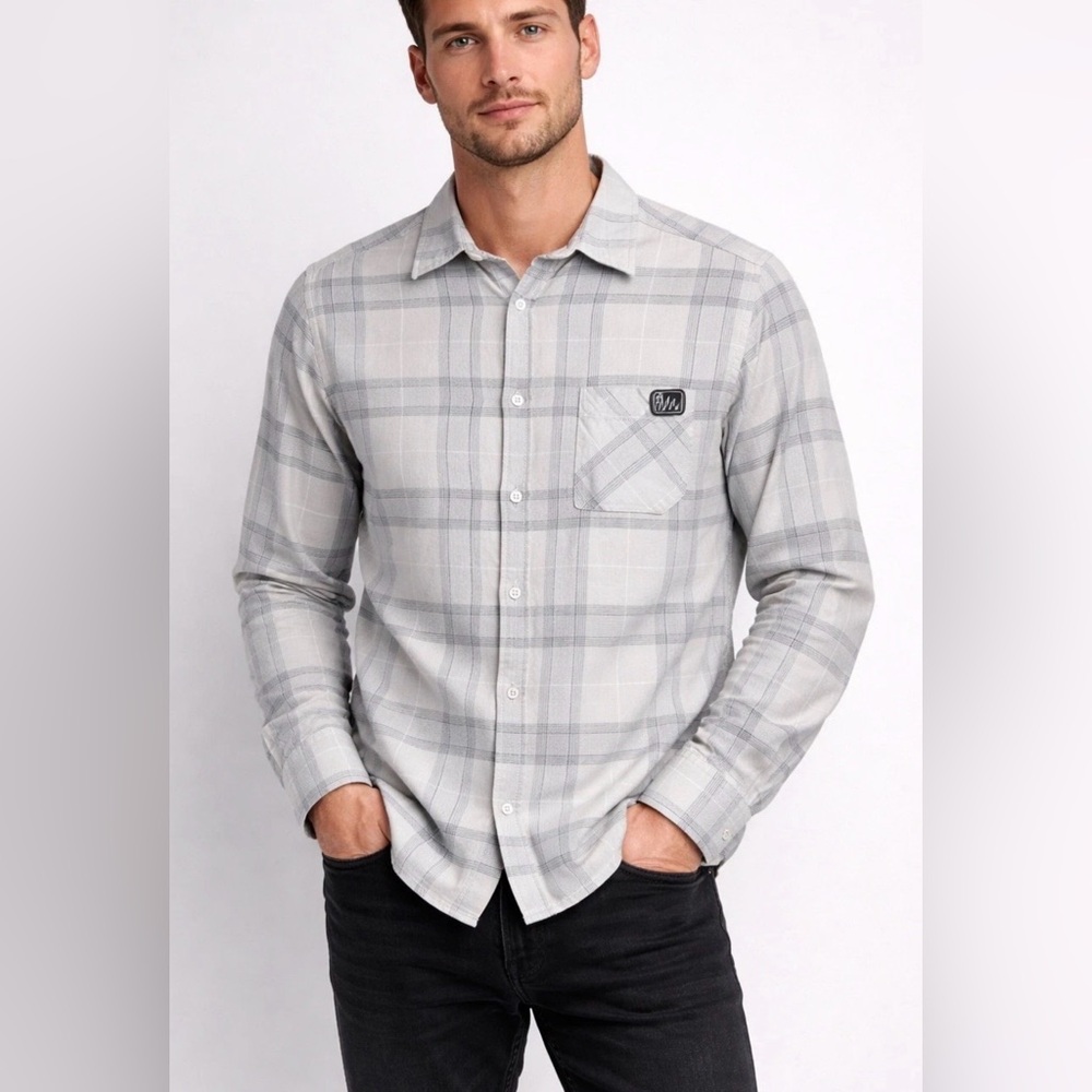Fintech Woodsman Midweight Flannel Mens Medium Plaid Long Sleeve Outdoor Shirt